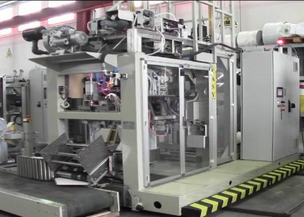 Full Automatic FFS Packaging Machine for Charcoal Powder / Activated Carbon PLC Control