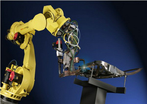 High Efficiency Articulated Industrial Robotic Arm For Point Welding / Arc Welding